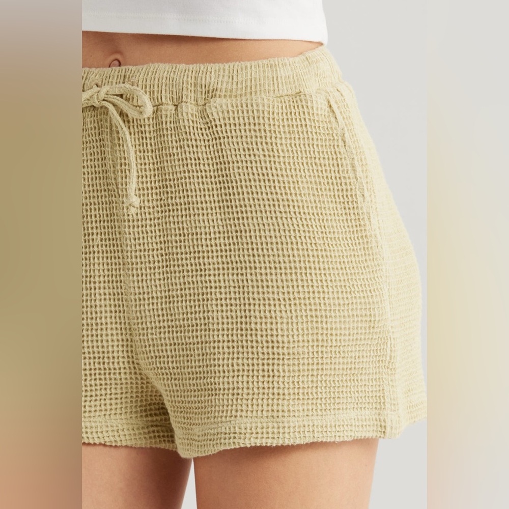 Billabong | Elastic Waist Waffle Knit Shorts | Matcha | Medium | NWT - Picture 4 of 5